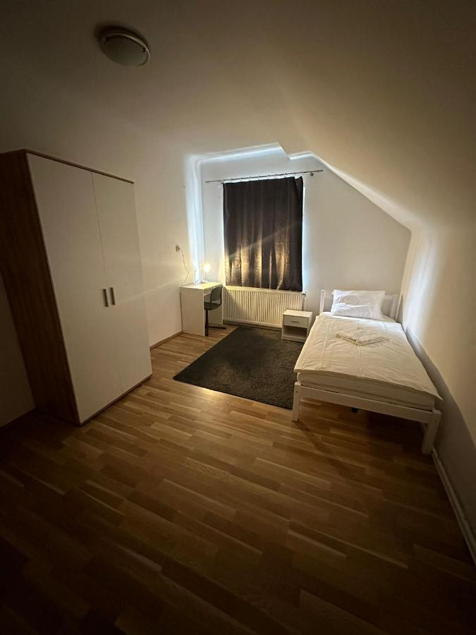 Adelin Einzelzimmer Albergue Viena Exterior foto